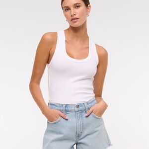 Abercrombie 90's Relaxed Cutoff High Rise Short - 29